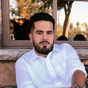 Meet your Posher, Dennis